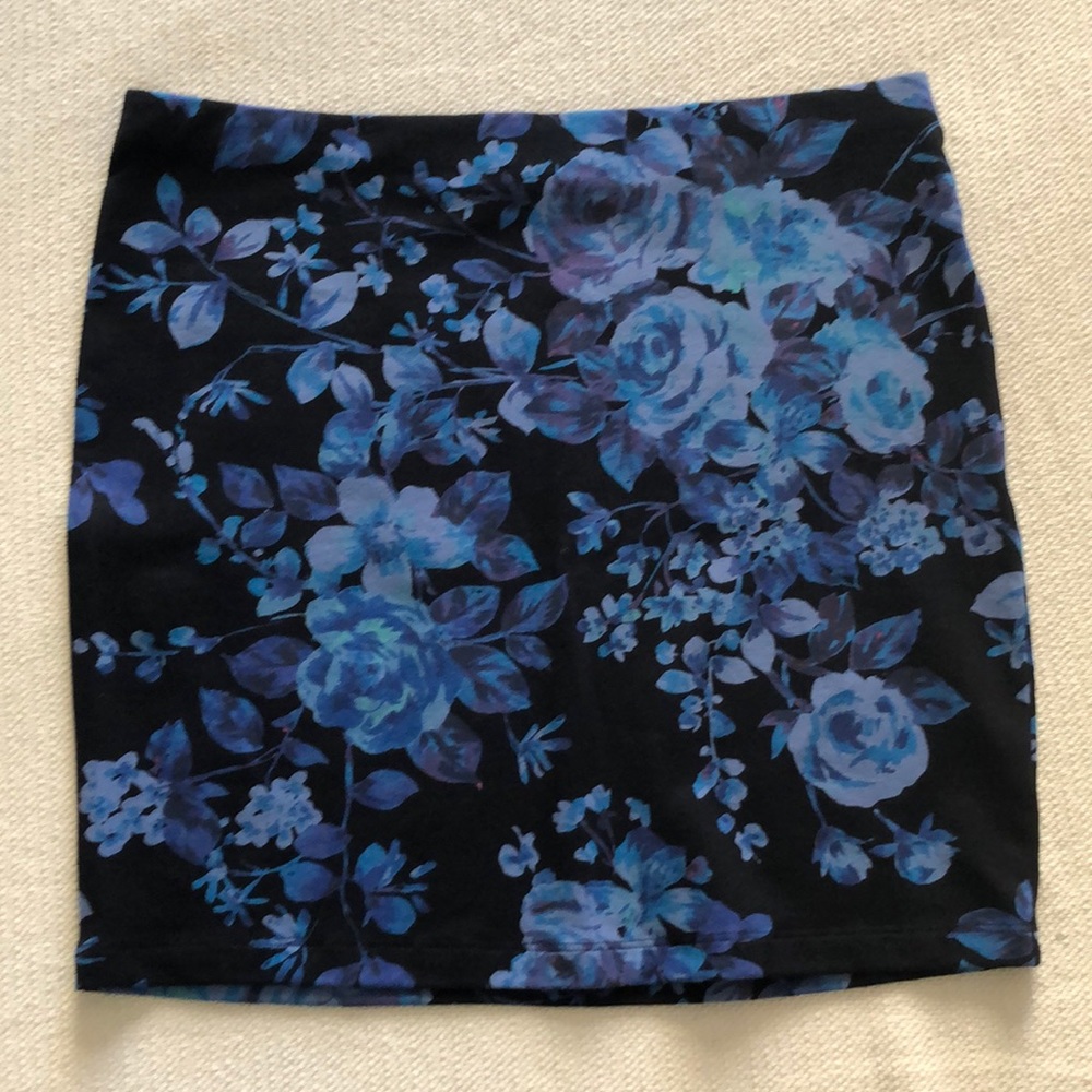 Express floral mini skirt